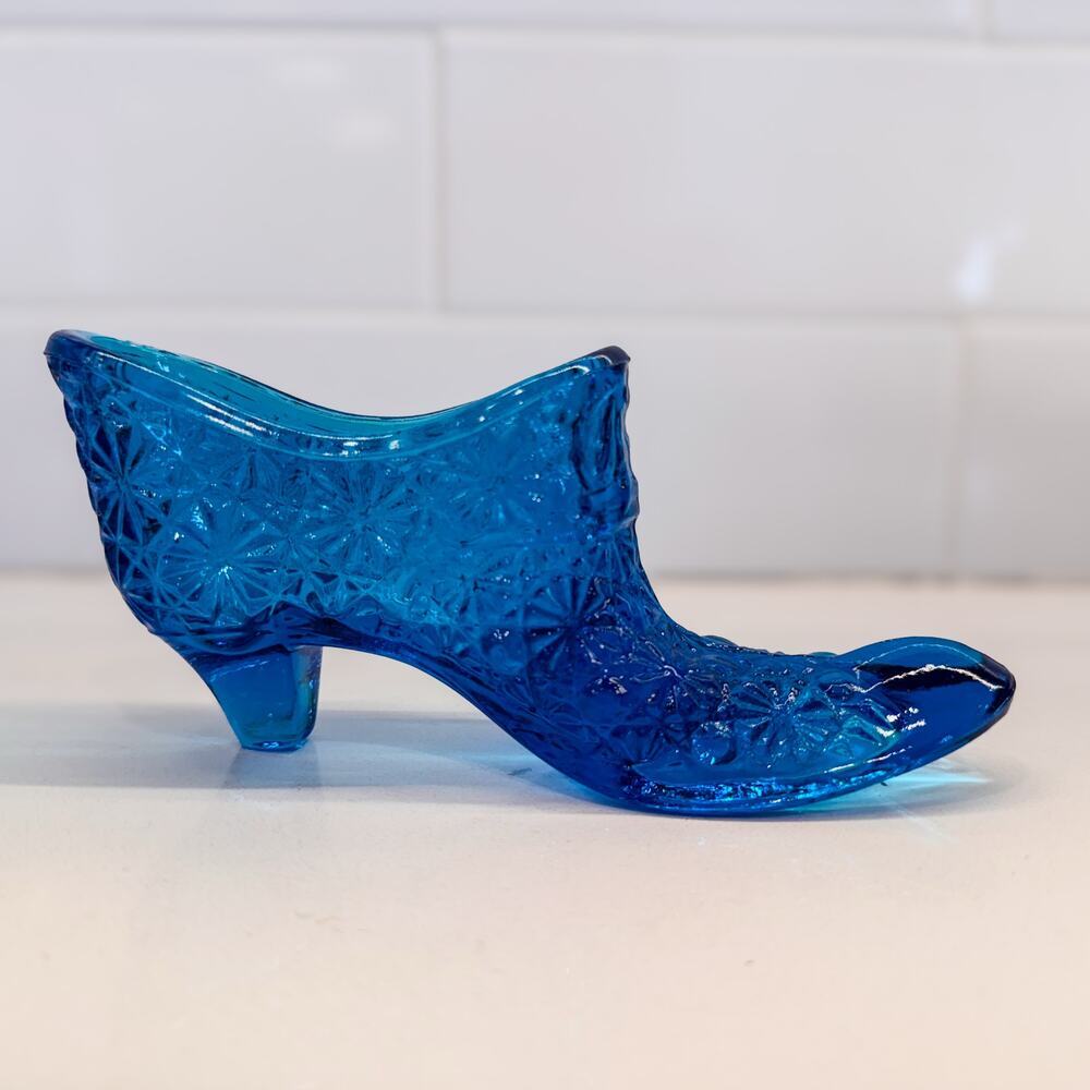 Vintage Victorian Styled Fenton, Daisy & Button Blue Glass Shoe - Picture 3 of 6